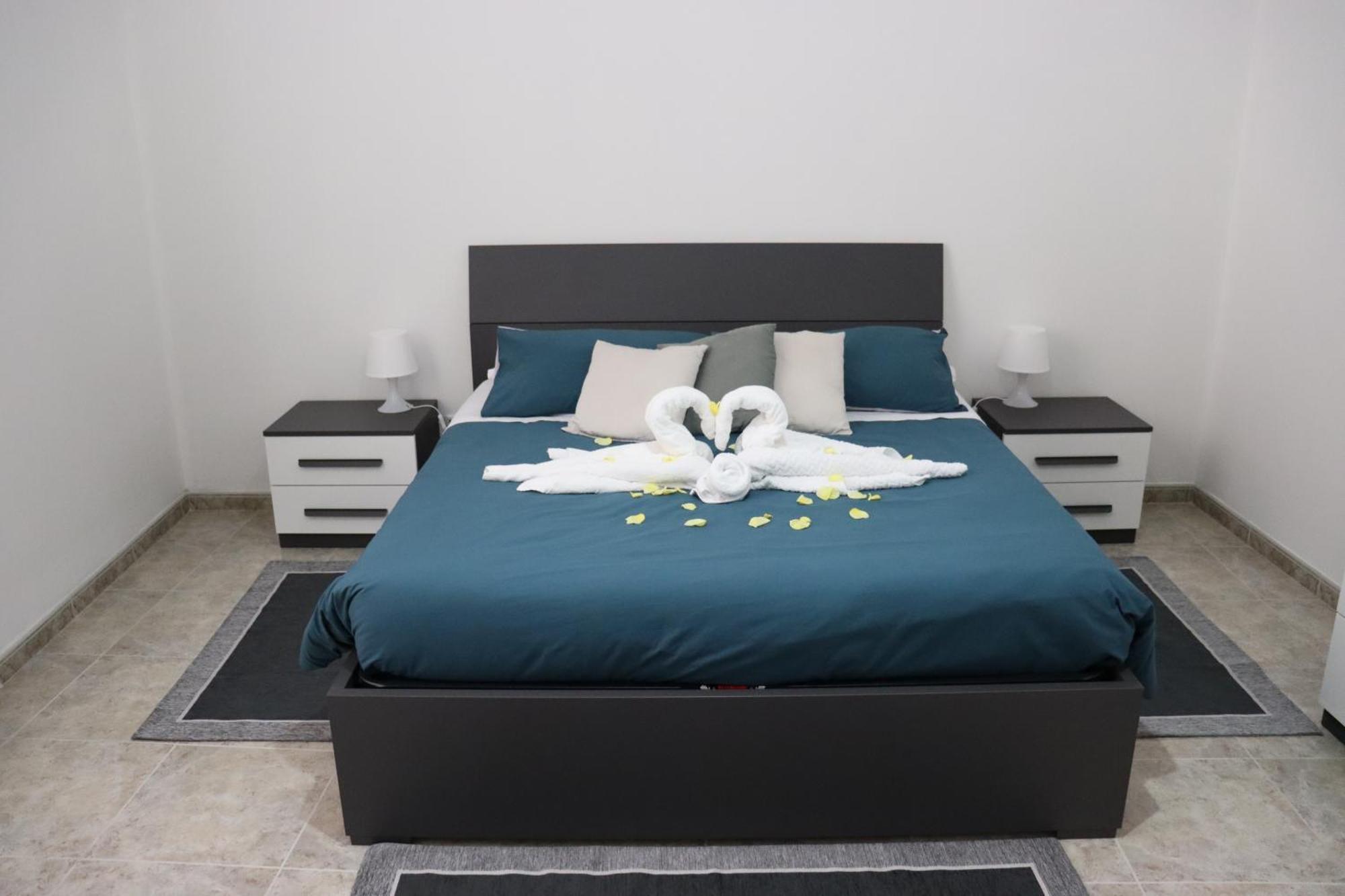Laviano House Apartment Brindisi Bagian luar foto